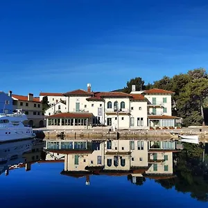 Televrin 3*, Nerezine Kroatien